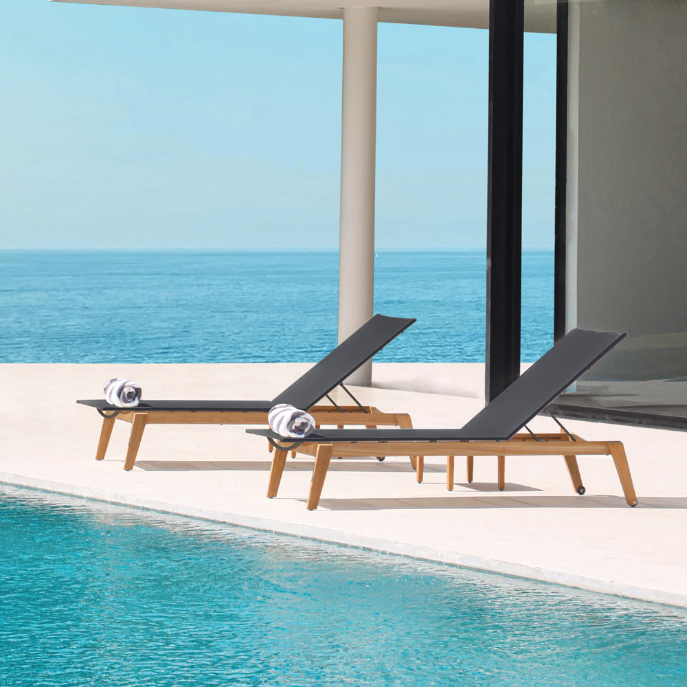 Sun Loungers/Chaises